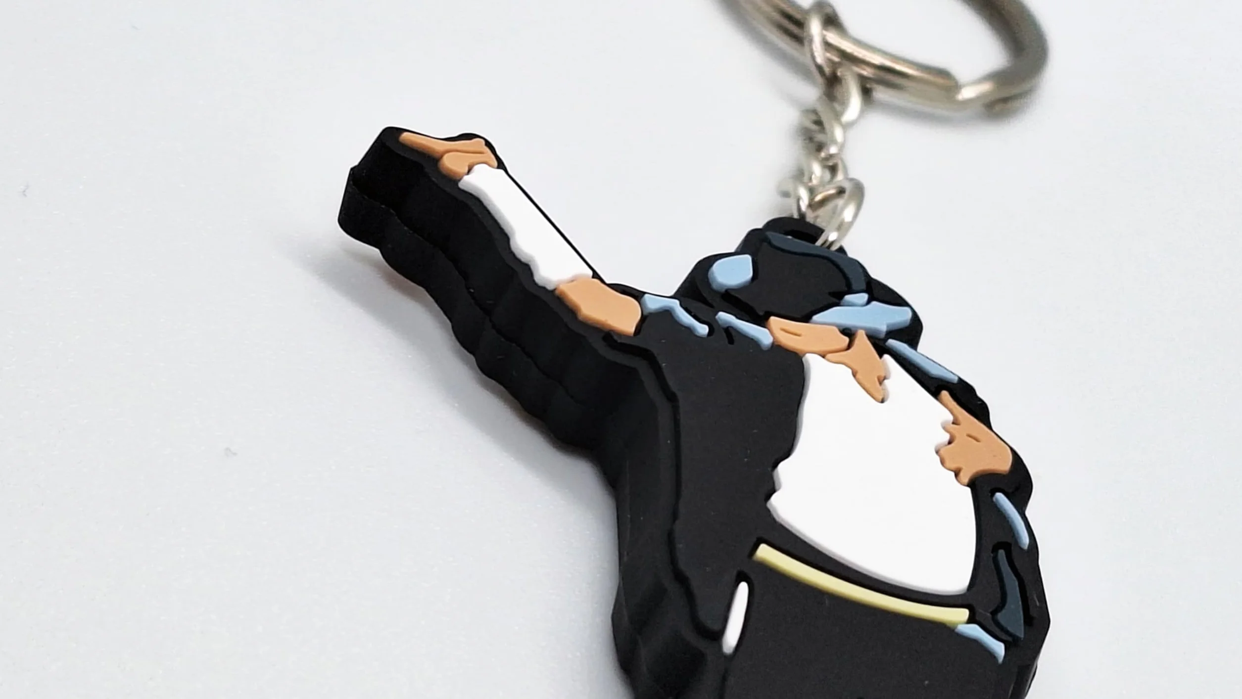 Michael Jackson Shape Jackson Black Rubber Super wykończony Luksusowy 7 CM Brelok dla fanów Michaela Jacksona Prezent Prezent, Czarny i biały, Portachiavi